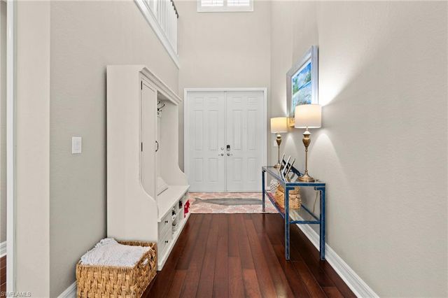 3995 Bering CT, Naples, FL 34119