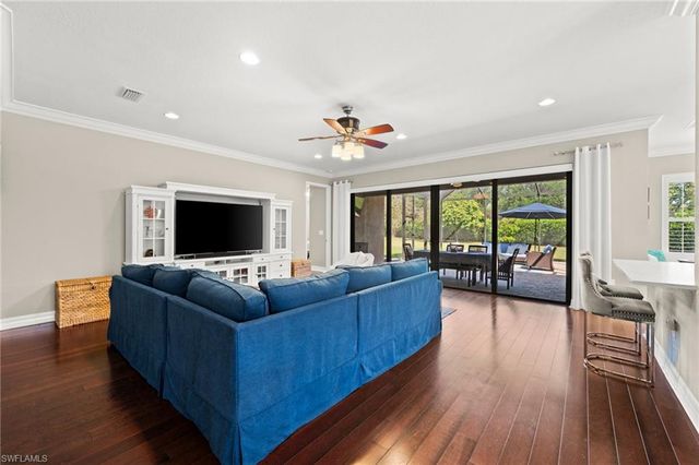 3995 Bering CT, Naples, FL 34119