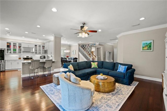 3995 Bering CT, Naples, FL 34119