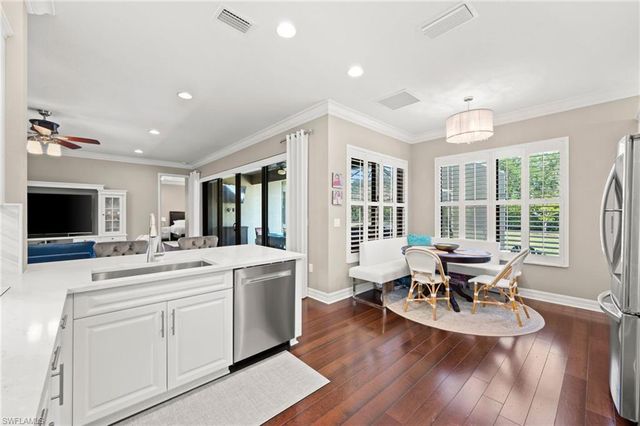 3995 Bering CT, Naples, FL 34119