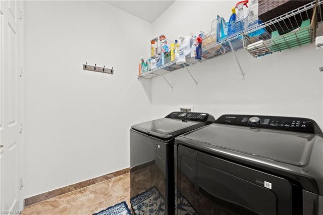 3995 Bering CT, Naples, FL 34119