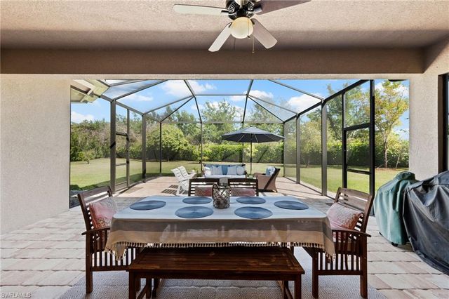 3995 Bering CT, Naples, FL 34119