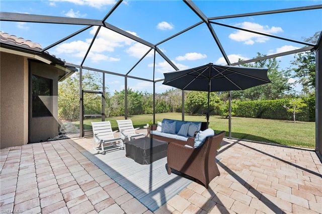 3995 Bering CT, Naples, FL 34119