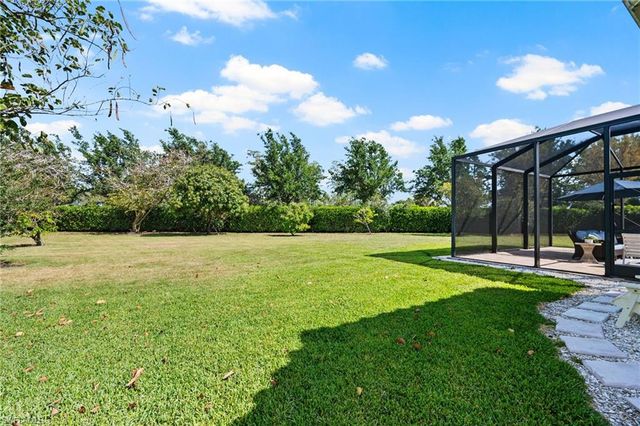 3995 Bering CT, Naples, FL 34119