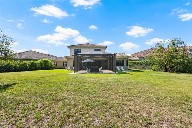 3995 Bering CT, Naples, FL 34119