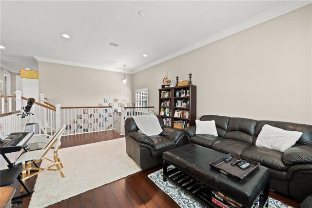 3995 Bering CT, Naples, FL 34119