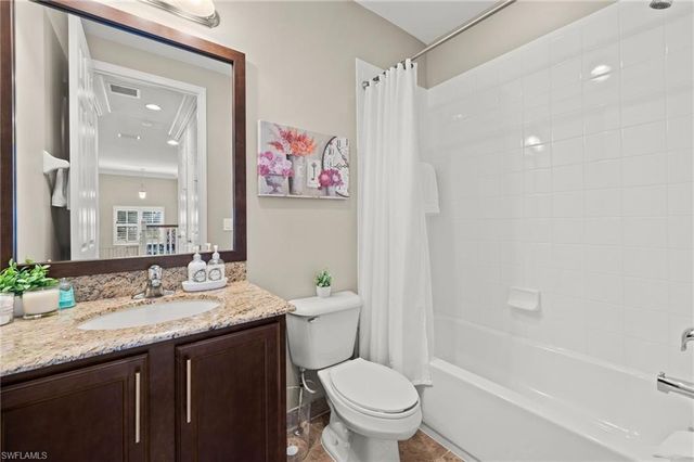 3995 Bering CT, Naples, FL 34119