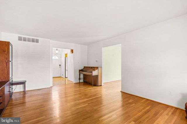 307 BOND AVENUE, Reisterstown, MD 21136