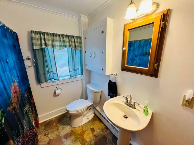 214 Main Street, Alton, NH 03809