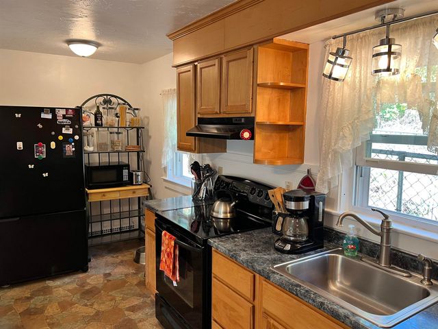 214 Main Street, Alton, NH 03809