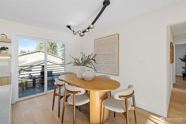 1424 150th Avenue SE, Bellevue, WA 98007