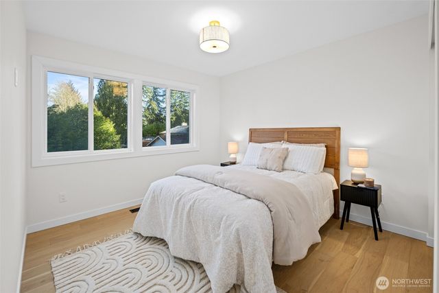 1424 150th Avenue SE, Bellevue, WA 98007