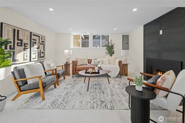 1424 150th Avenue SE, Bellevue, WA 98007