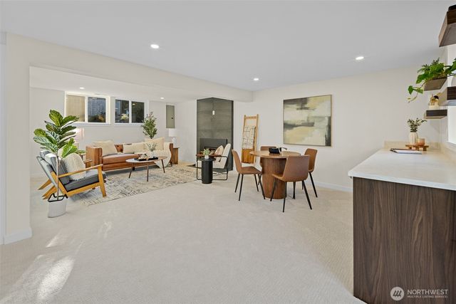 1424 150th Avenue SE, Bellevue, WA 98007