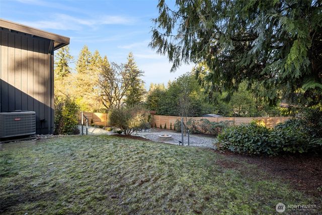 1424 150th Avenue SE, Bellevue, WA 98007