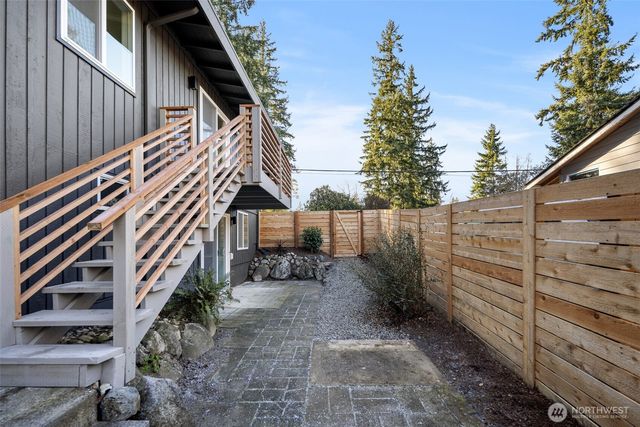 1424 150th Avenue SE, Bellevue, WA 98007