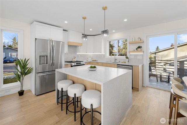 1424 150th Avenue SE, Bellevue, WA 98007