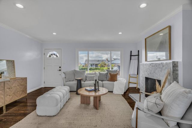 2081 Shoreview Avenue, San Mateo, CA 94401