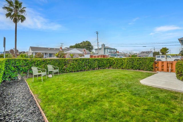 2081 Shoreview Avenue, San Mateo, CA 94401