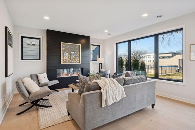 6132 Oaklawn Avenue, Edina, MN 55424