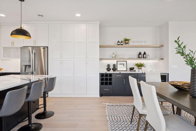 6132 Oaklawn Avenue, Edina, MN 55424