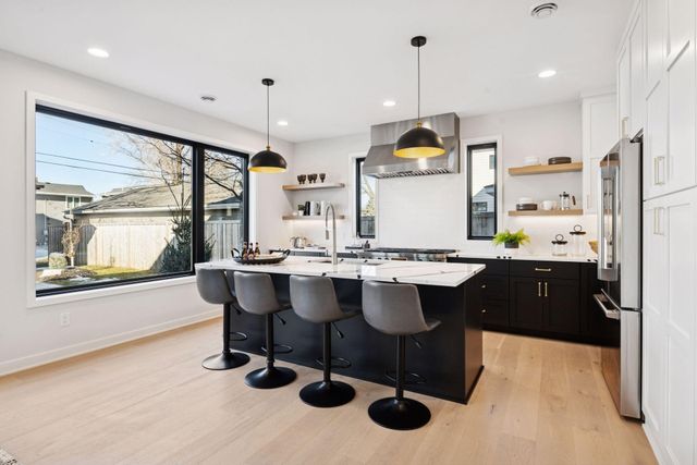 6132 Oaklawn Avenue, Edina, MN 55424