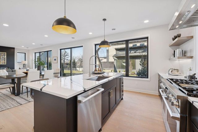 6132 Oaklawn Avenue, Edina, MN 55424