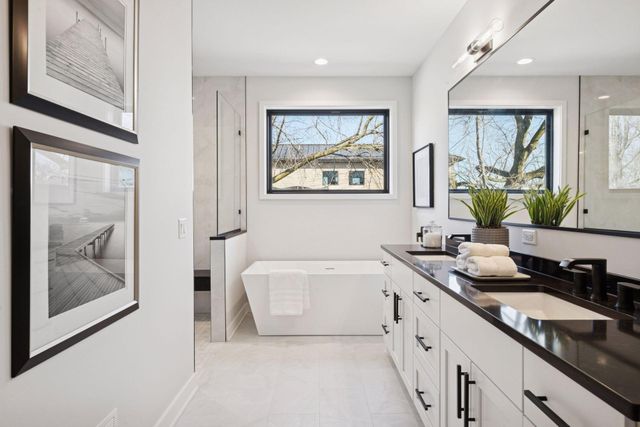 6132 Oaklawn Avenue, Edina, MN 55424