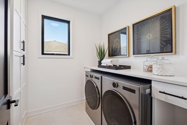 6132 Oaklawn Avenue, Edina, MN 55424