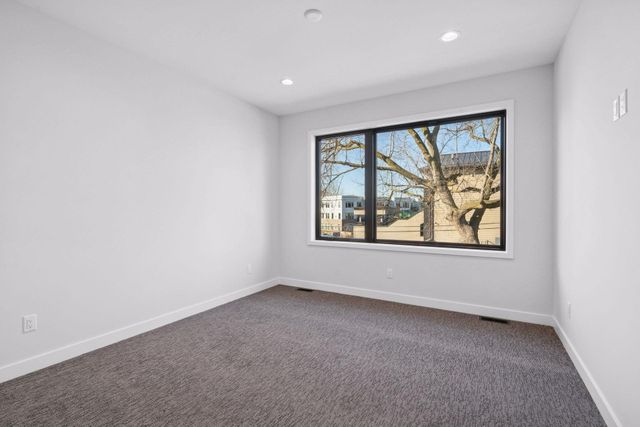 6132 Oaklawn Avenue, Edina, MN 55424