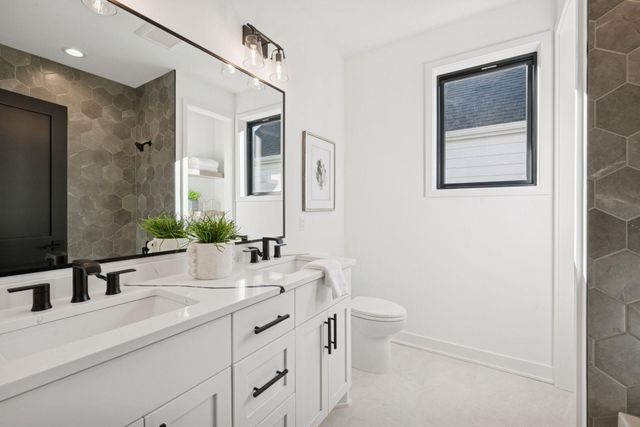 6132 Oaklawn Avenue, Edina, MN 55424