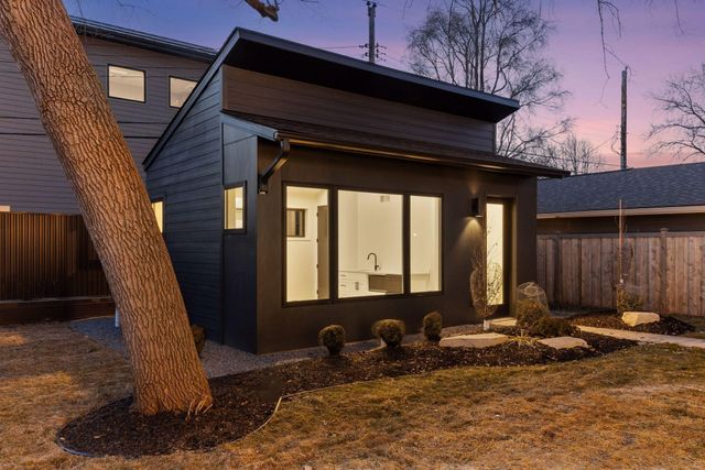 6132 Oaklawn Avenue, Edina, MN 55424