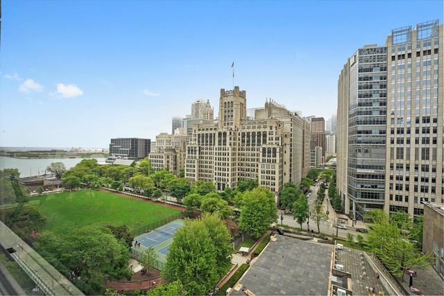 222 E PEARSON Street 1007, Chicago, IL 60611