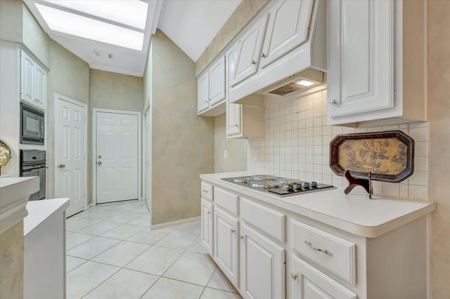 16007 Edgewood Drive, Pasadena, TX 77059