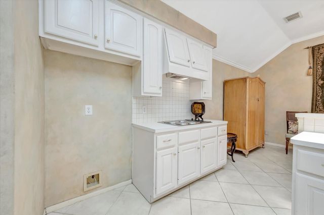 16007 Edgewood Drive, Pasadena, TX 77059