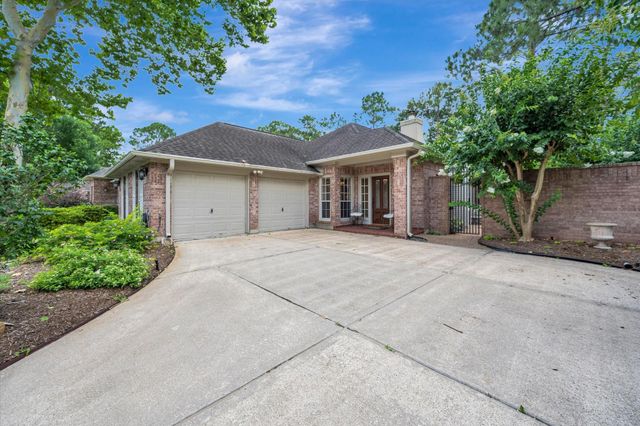 16007 Edgewood Drive, Pasadena, TX 77059