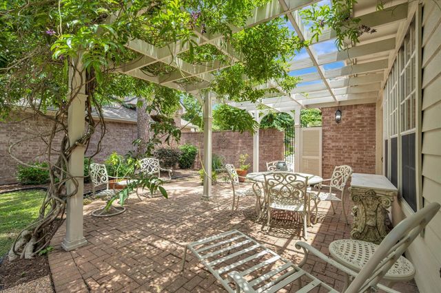 16007 Edgewood Drive, Pasadena, TX 77059