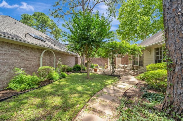 16007 Edgewood Drive, Pasadena, TX 77059