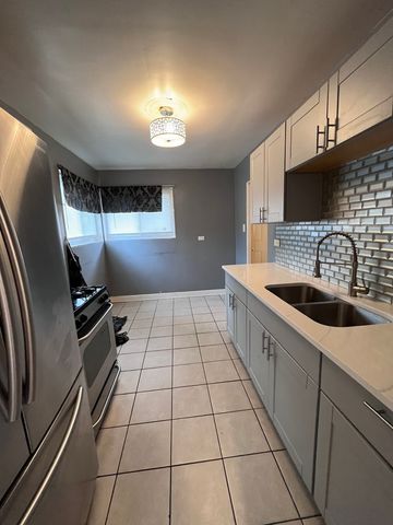 17002 Lorenz Avenue, Lansing, IL 60438