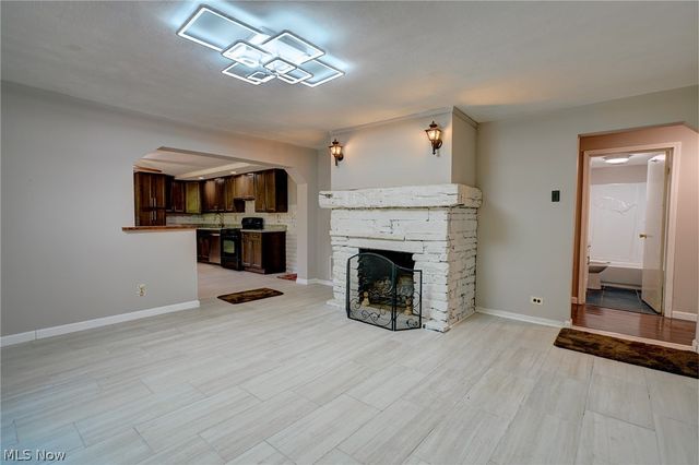 4942 Lear Nagle Road, North Ridgeville, OH 44039