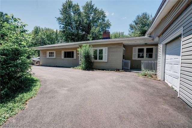 4942 Lear Nagle Road, North Ridgeville, OH 44039