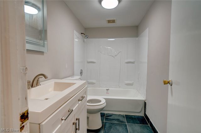4942 Lear Nagle Road, North Ridgeville, OH 44039
