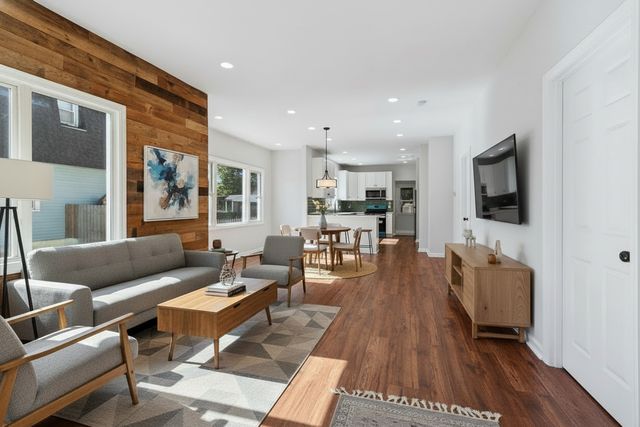 1015 Oakland Avenue, Joliet, IL 60435