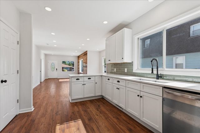 1015 Oakland Avenue, Joliet, IL 60435