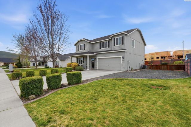 1664 Crab Apple Circle, West Richland, WA 99353