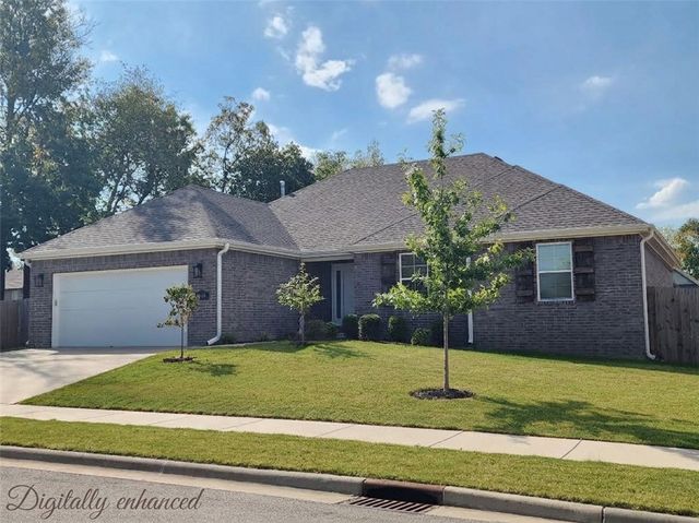 2891 S Cobalt Avenue, Fayetteville, AR 72701