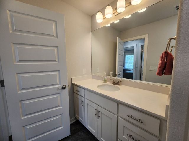 2891 S Cobalt Avenue, Fayetteville, AR 72701
