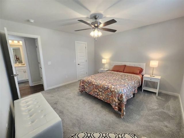 2891 S Cobalt Avenue, Fayetteville, AR 72701