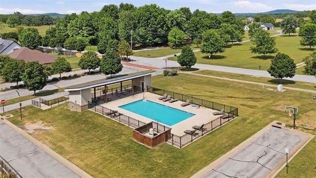 2891 S Cobalt Avenue, Fayetteville, AR 72701