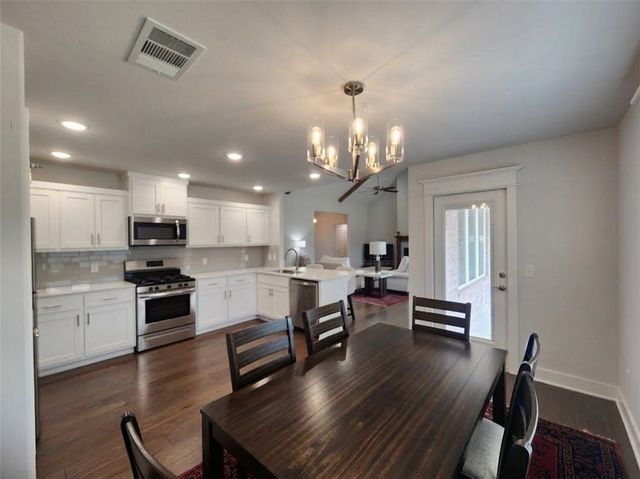 2891 S Cobalt Avenue, Fayetteville, AR 72701